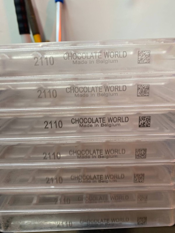 Chocolate world moulds code 2110