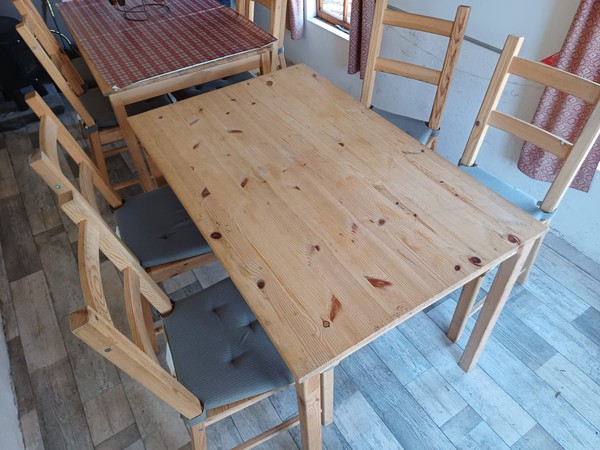 Cafe table and chairs for sale