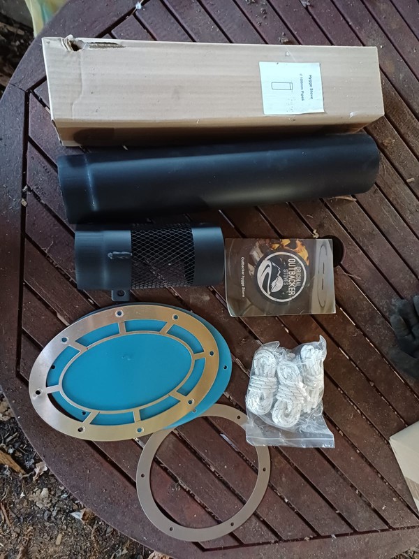 Stove chimney and fitting kit