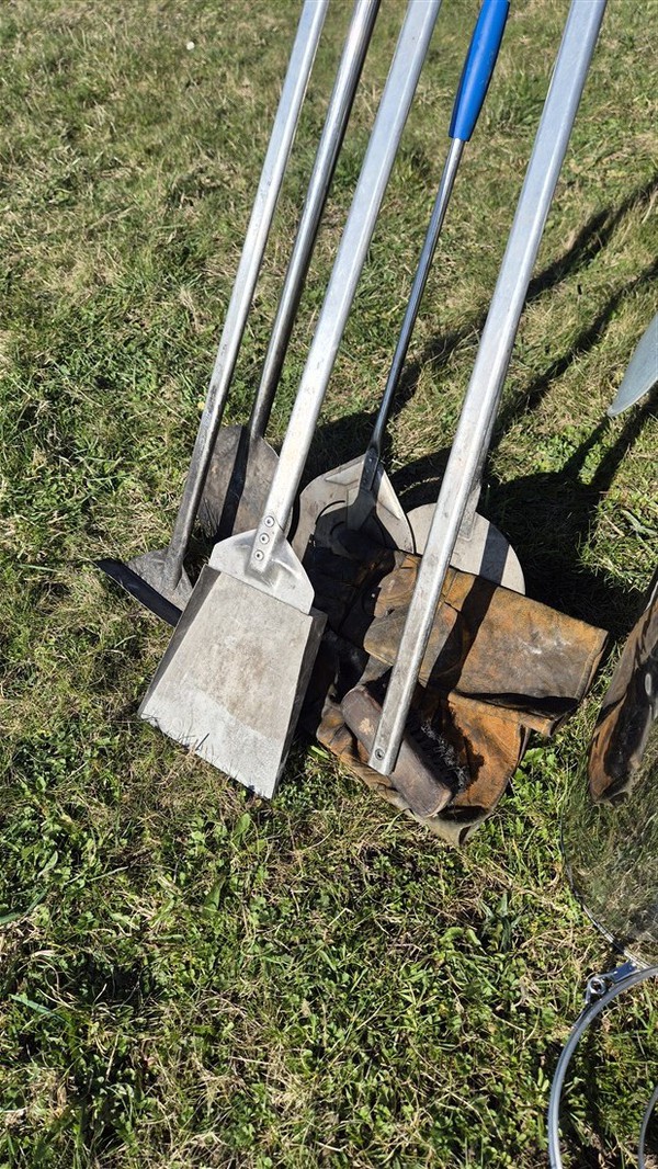 Commercial pizza peels