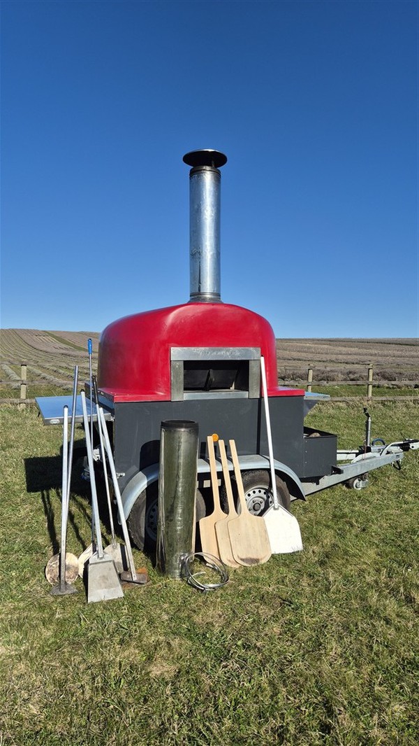 Dragon Phoenix Plus Pizza Oven Trailer