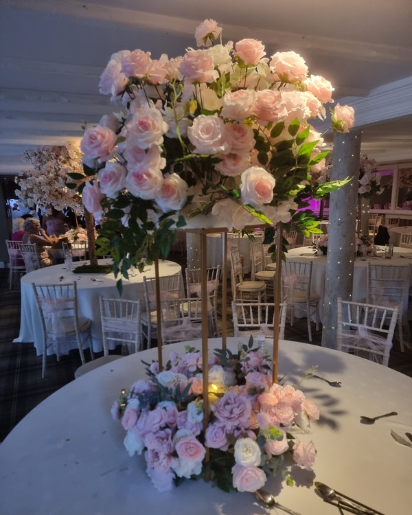 Secondhand Wedding Decoration Stock Secondhand Wedding Decoration Stock