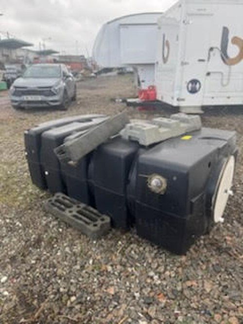 Waste and effluent tanks