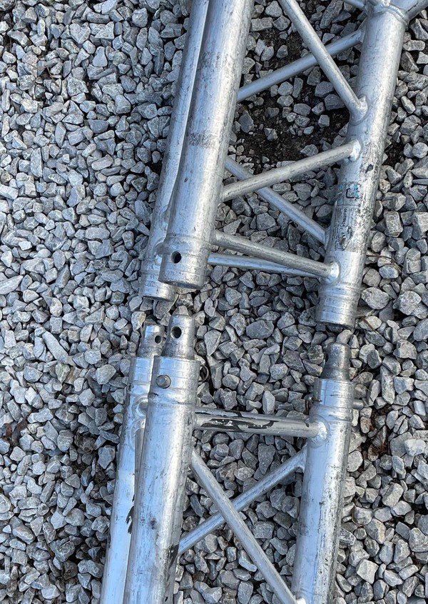 Secondhand Triangular Truss Arches For Sale