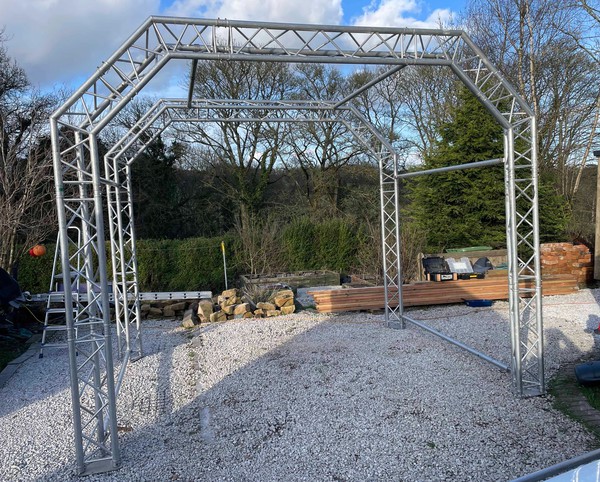 Secondhand Used Triangular Truss Arches