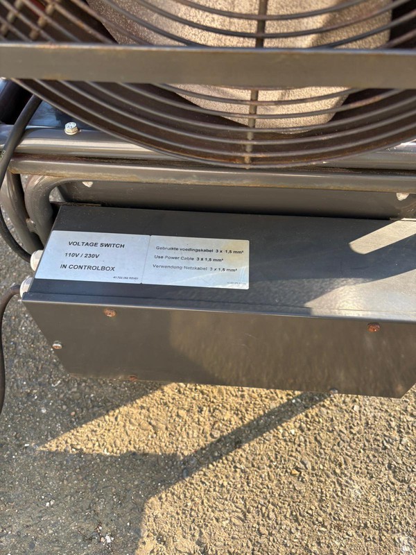 Portable kerosene space heater