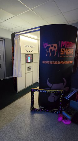 Photobooth And Props For Sale