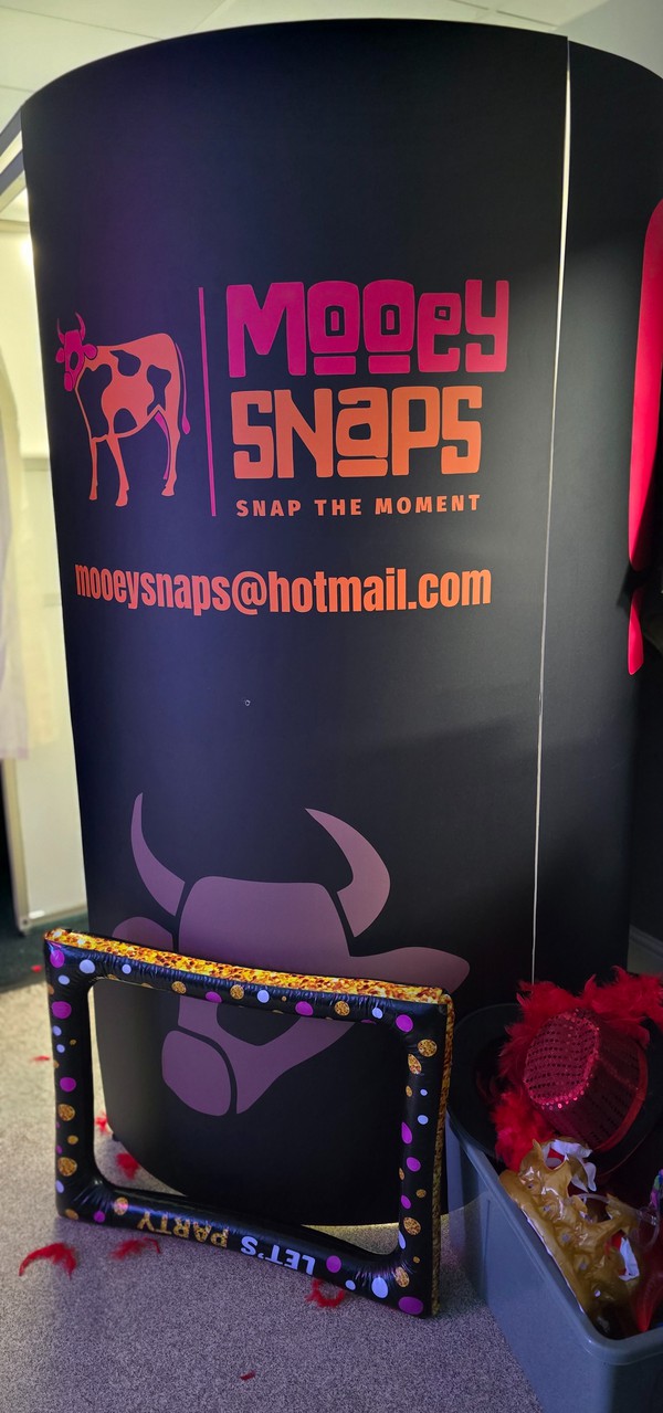 Photobooth And Props Photobooth And Props