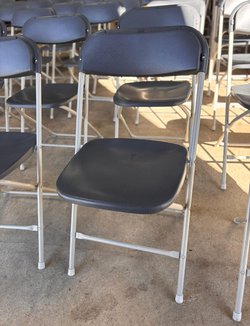 81x Plastic Folding Chairs For Sale
