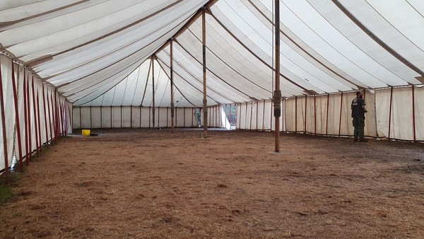 Traditional Canvas Pole Marque