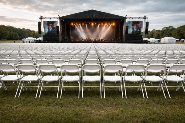 White folding event chairs