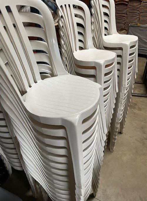 60x White Plastic Patio Chairs For Sale