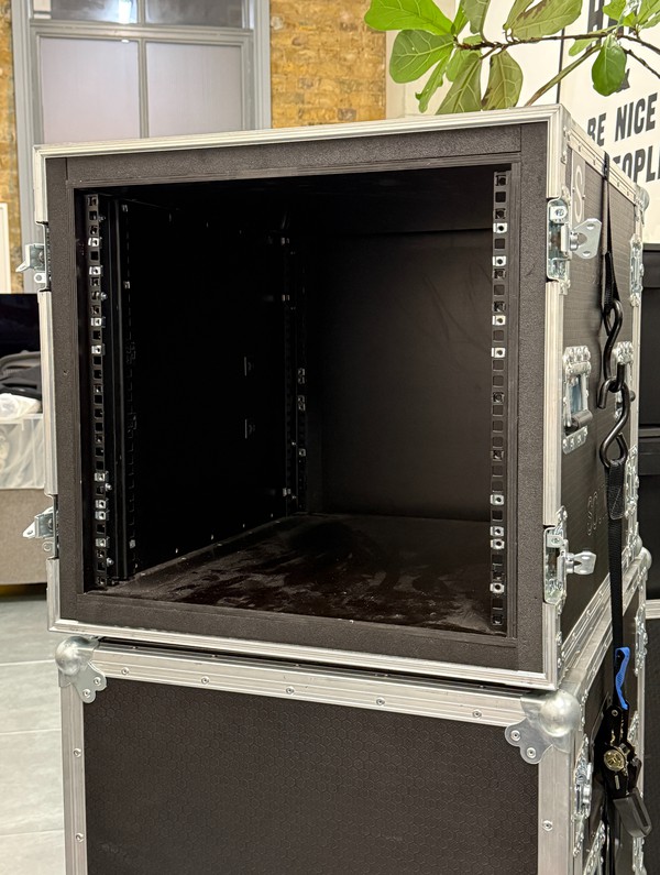 Secondhand 3x 10U Foam Shockmount Case Secondhand 3x 10U Foam Shockmount Case