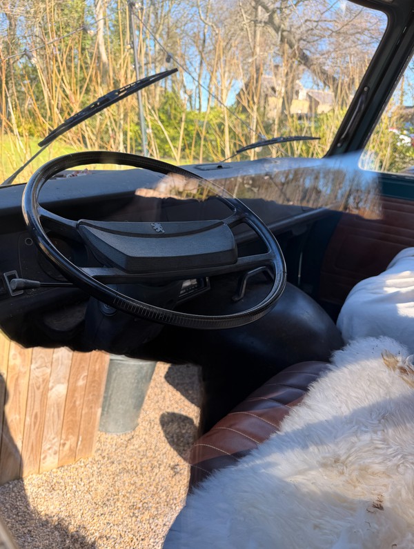 Secondhand 1979 Peugeot J7 Catering Truck