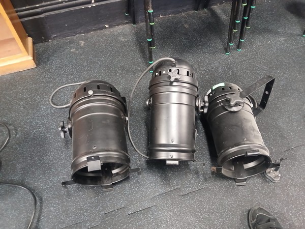 Theatre lights par cans