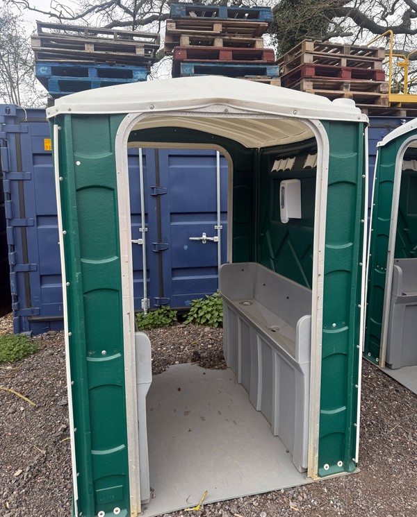 Used 2x Walk-Through Urinal Pods