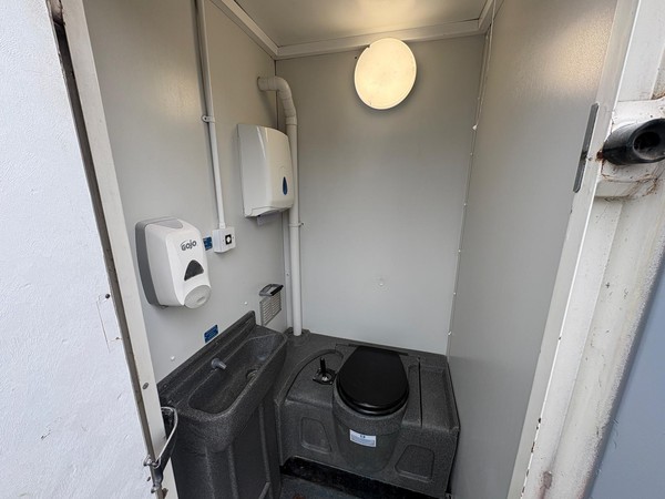 Secondhand Used 20ft x 9ft Welfare Cabin