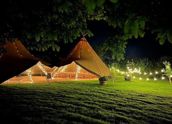Secondhand Giant Hat Tipi Set Up