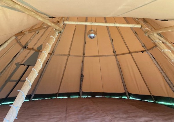 Secondhand Used Giant Hat Tipi Set Up