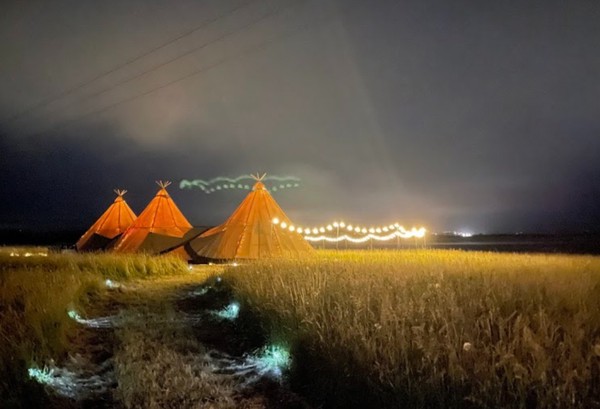 Used Giant Hat Tipi Set Up