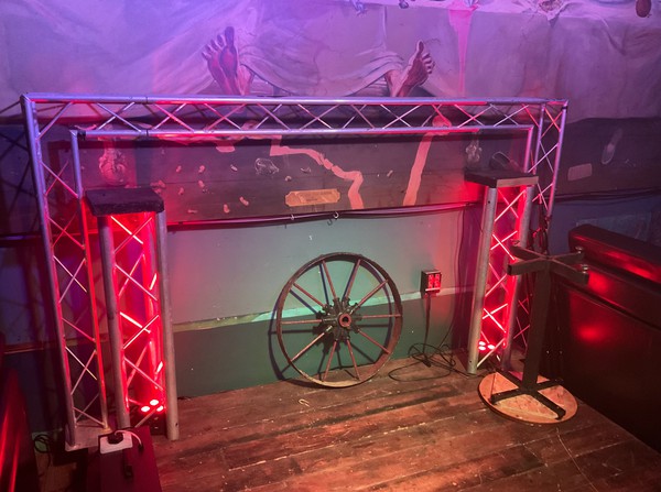 8’ Wide x 4’ High DJ Truss For Sale