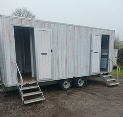 3 + 1 Luxury Toilet Trailer For Sale