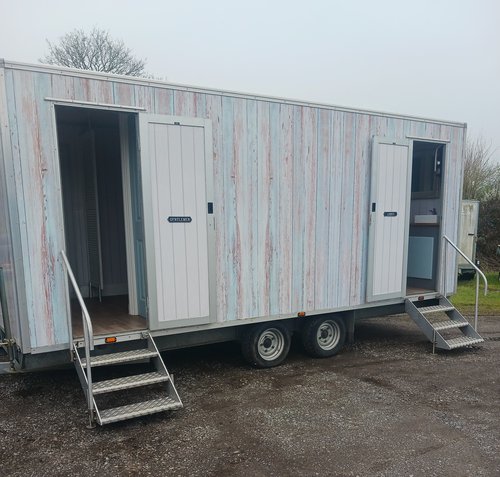 3 + 1 Luxury Toilet Trailer For Sale