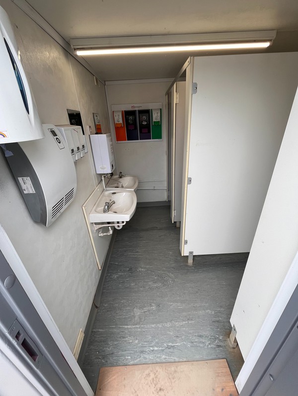 13ft x 9ft 2+1 Toilet Cabin