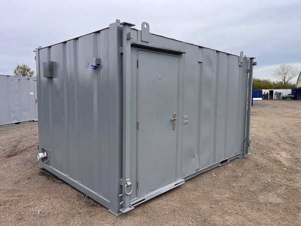 Secondhand Used 13ft x 9ft 2+1 Toilet Cabin For Sale
