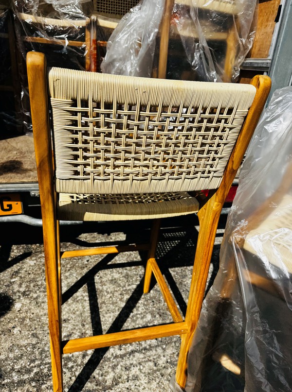 20x High Rattan Stools