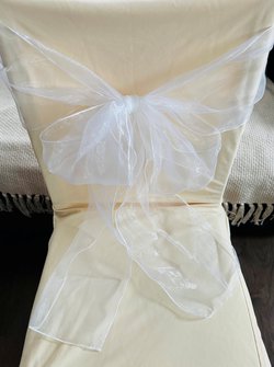 63x Cream Chair Covers & White Sashes For Sale