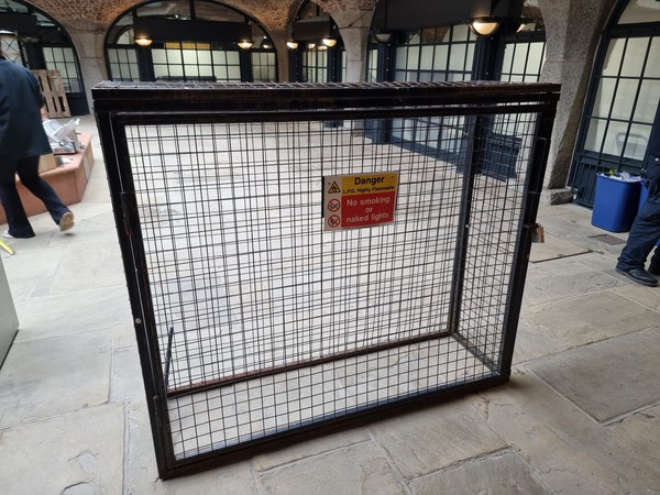 Second hand Gas bottle cage