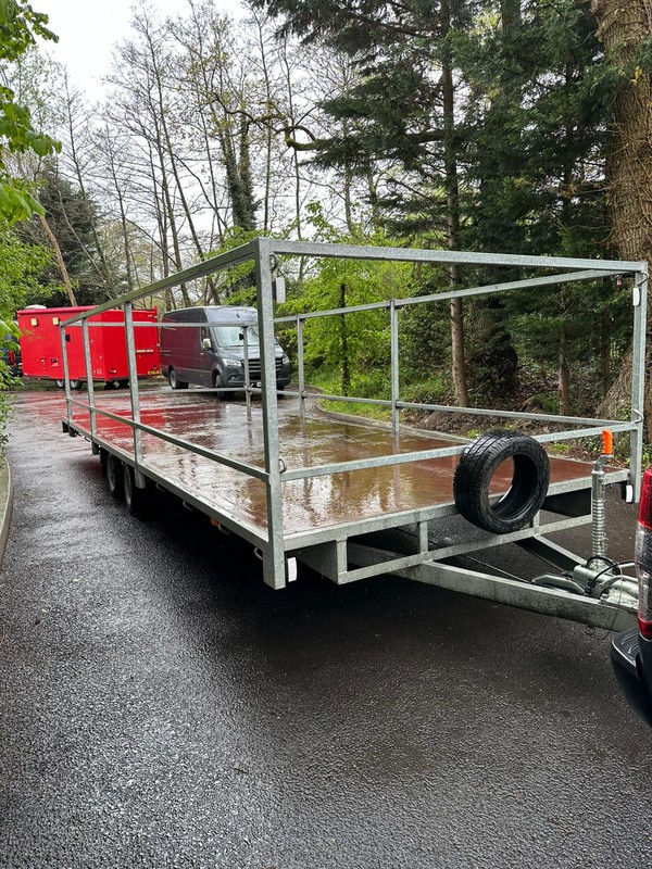 Plastic loo transport trailer