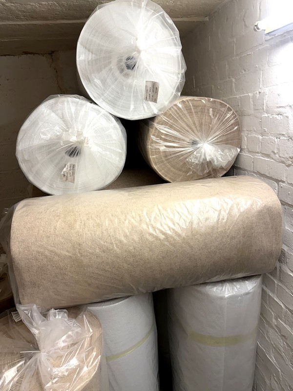 mixed rools of carpet