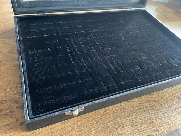Secondhand Ring Display Box