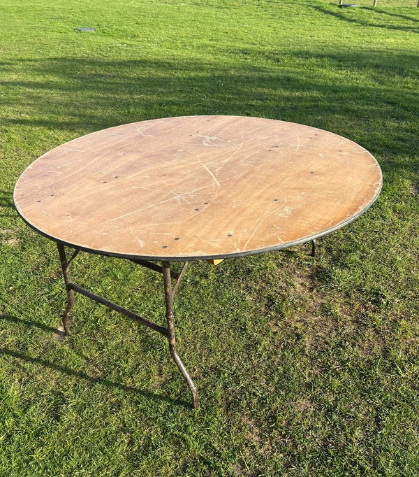 19x 5ft 6" Round Tables For Sale