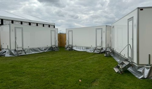 Secondhand Used 3+1 Luxury Toilet Trailer For Sale