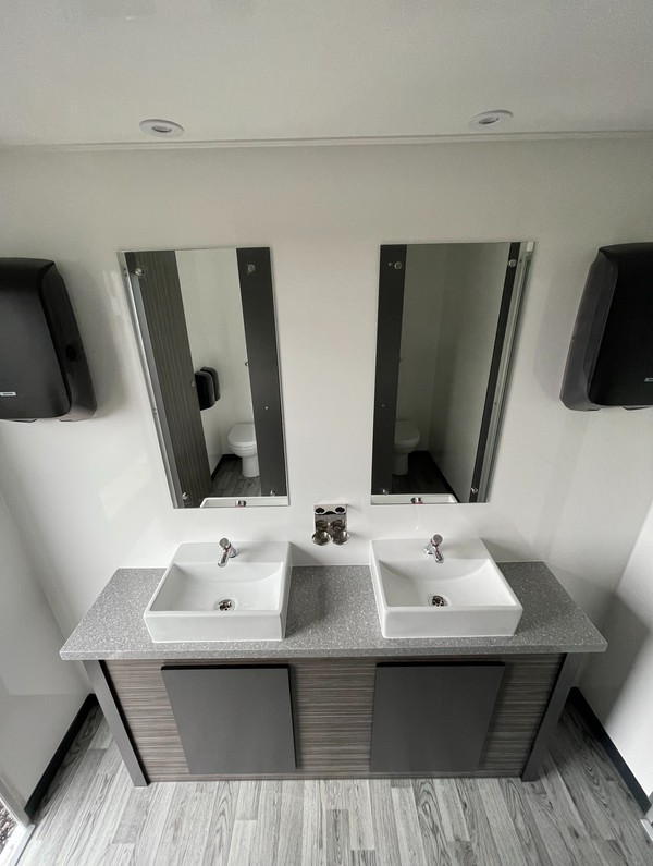 3+1 Luxury Toilet Trailer