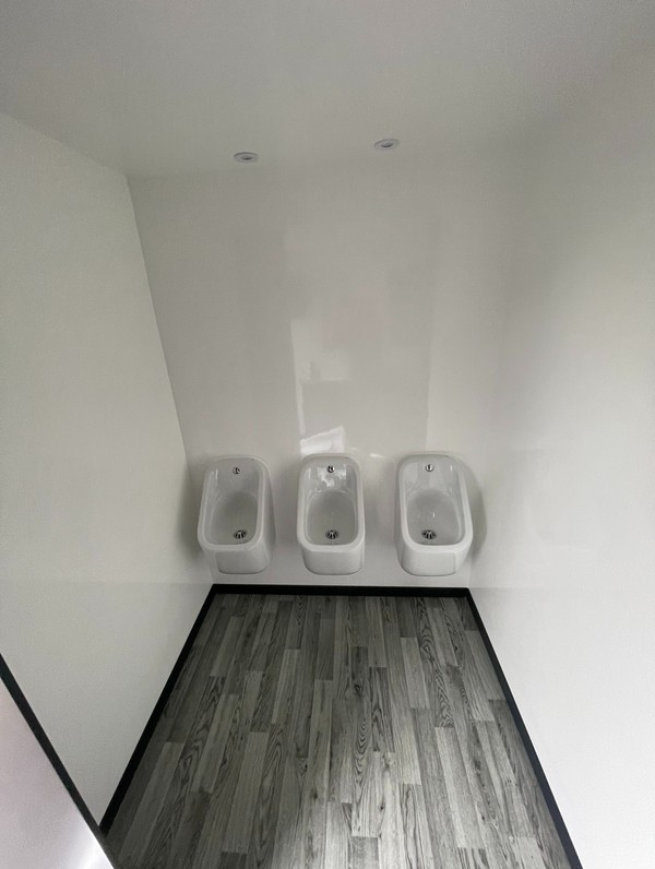 Used 3+1 Luxury Toilet Trailer