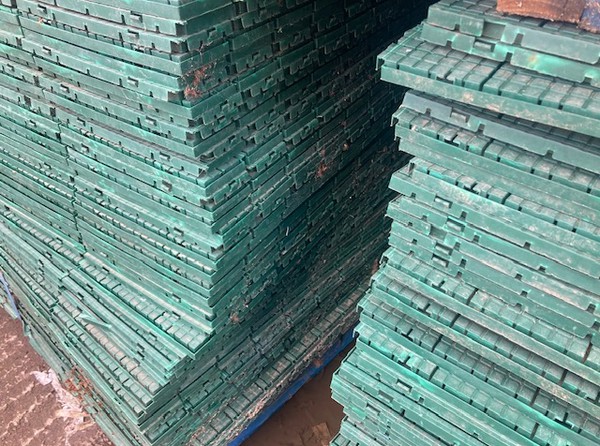 150Sqm Portapath Plastic Floor