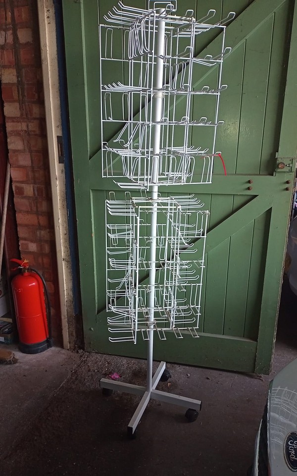 Secondhand Shop Fittings Bundle For Sale