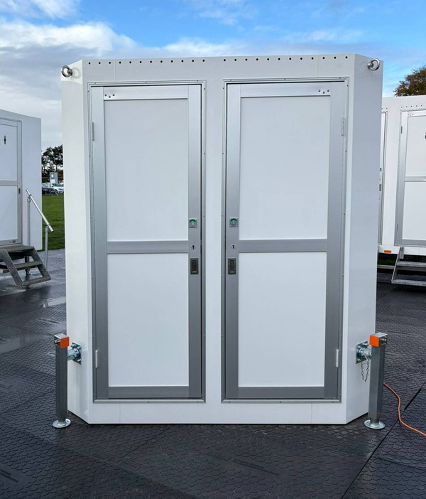 Four bay shower block for sale