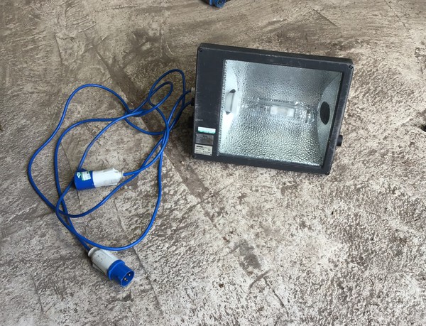 8x Metal Halide Flood Lights For Sale