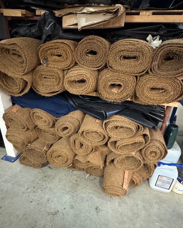 Secondhand 30x Rolls Of Coconut Matting