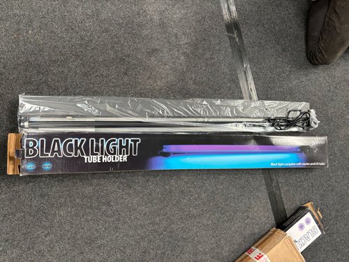 Black light tube holder