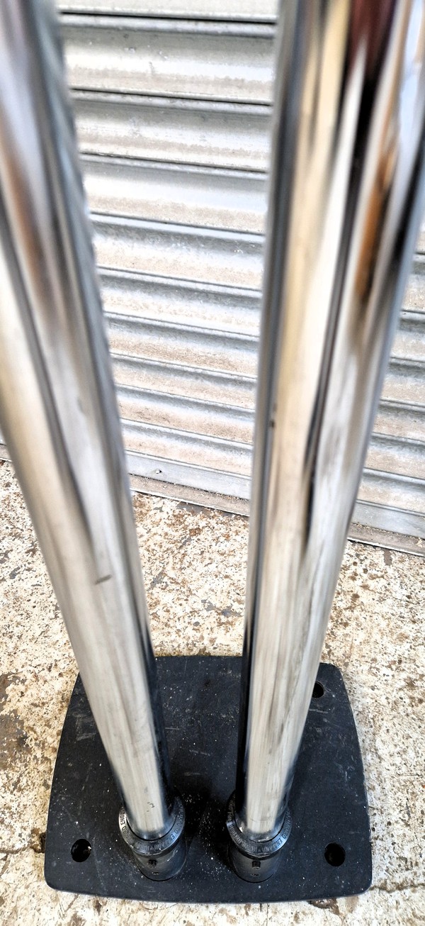 Secondhand Unicol Bolt Down TV Stand