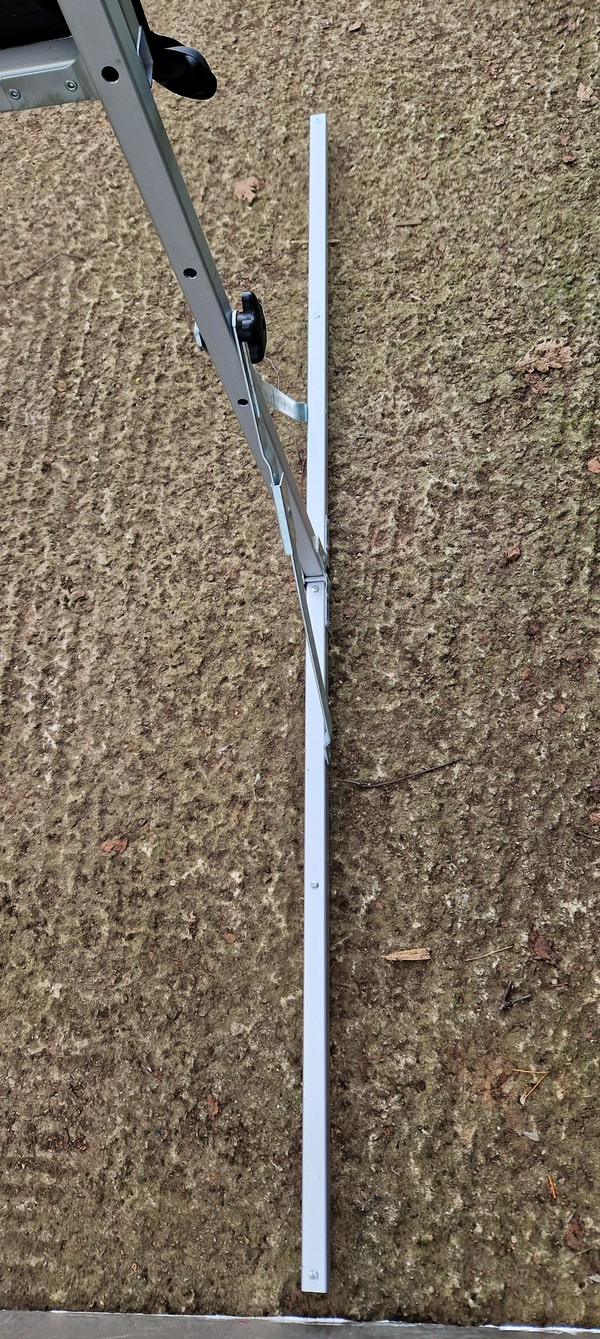 Secondhand Da-Lite 6ft x 4.5ft Projector Screen