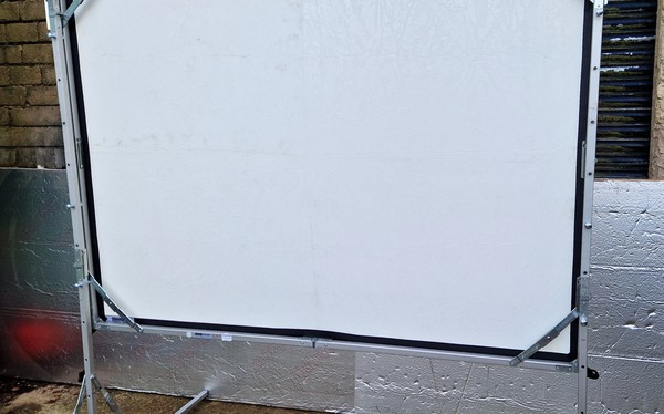 Used Da-Lite 6ft x 4.5ft Projector Screen For Sale