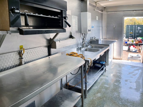 Catering truck with LPG salamana