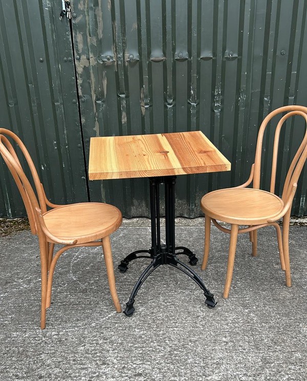 4x Pine Tables With 2 Bentwood Chair Set For Sale